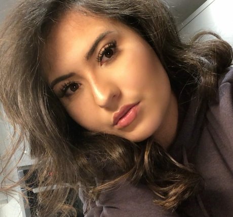 Darci Ormiston pornstar pretty pictures