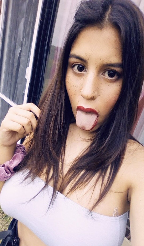 sofiaaleggree Quick model image