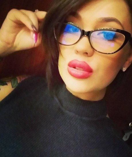 Marina Burnashova sexy star photos