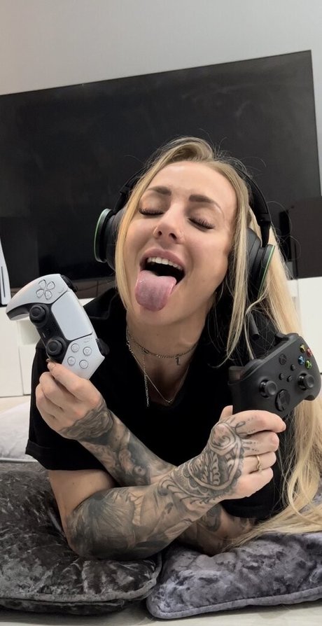 Indi x Northwest pornographic star picture