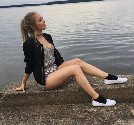 Kandyland model naked photo