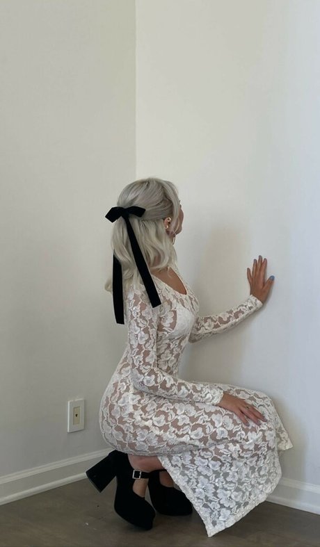 Jennessa Rose star high quality picture