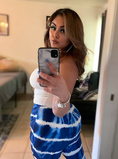 Fettupwitlex high quality model pictures