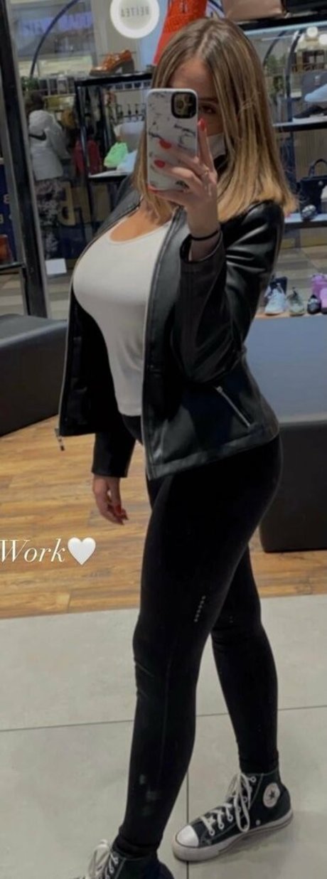 Noa Perets nice model gallery