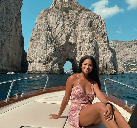 Camille Hyde pornstar sexy image