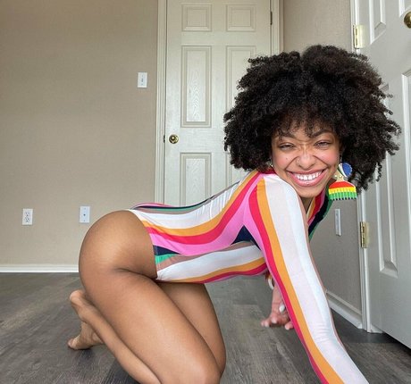 chynaunique high quality model img