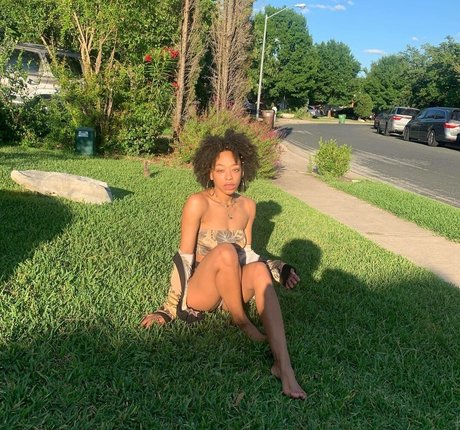 curly ebony onlyfans free image