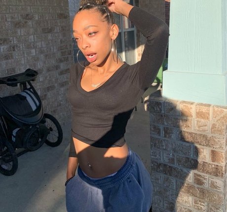 chynaunique erotic star images