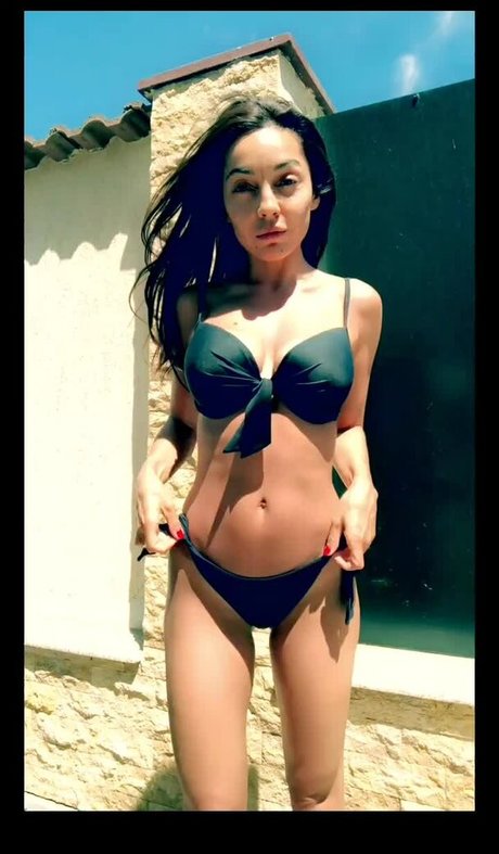 Bustyan erotic pornstar image