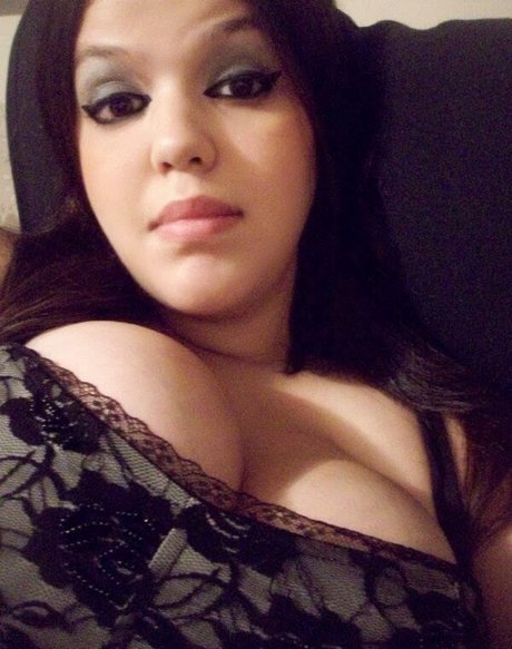 Sabrina Miqueletti naked model picture