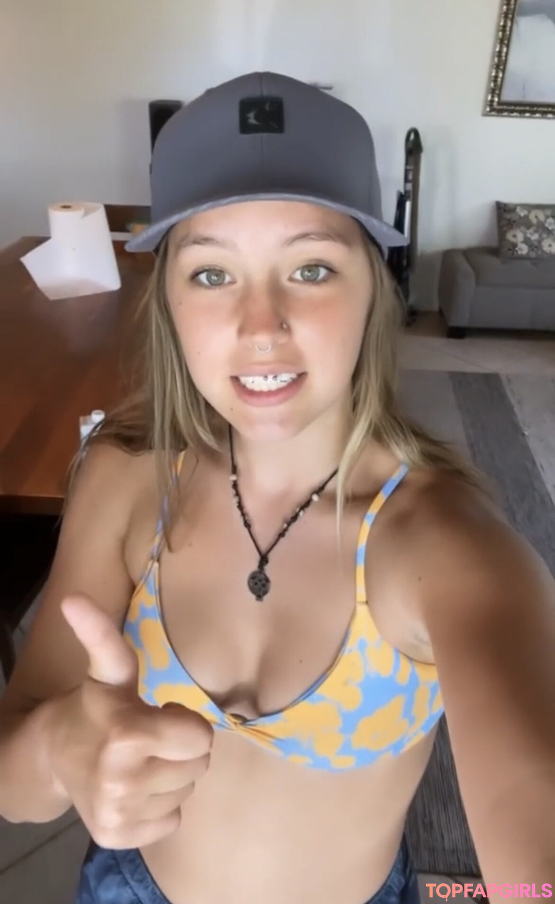 Peyton Coffee nudes model pic