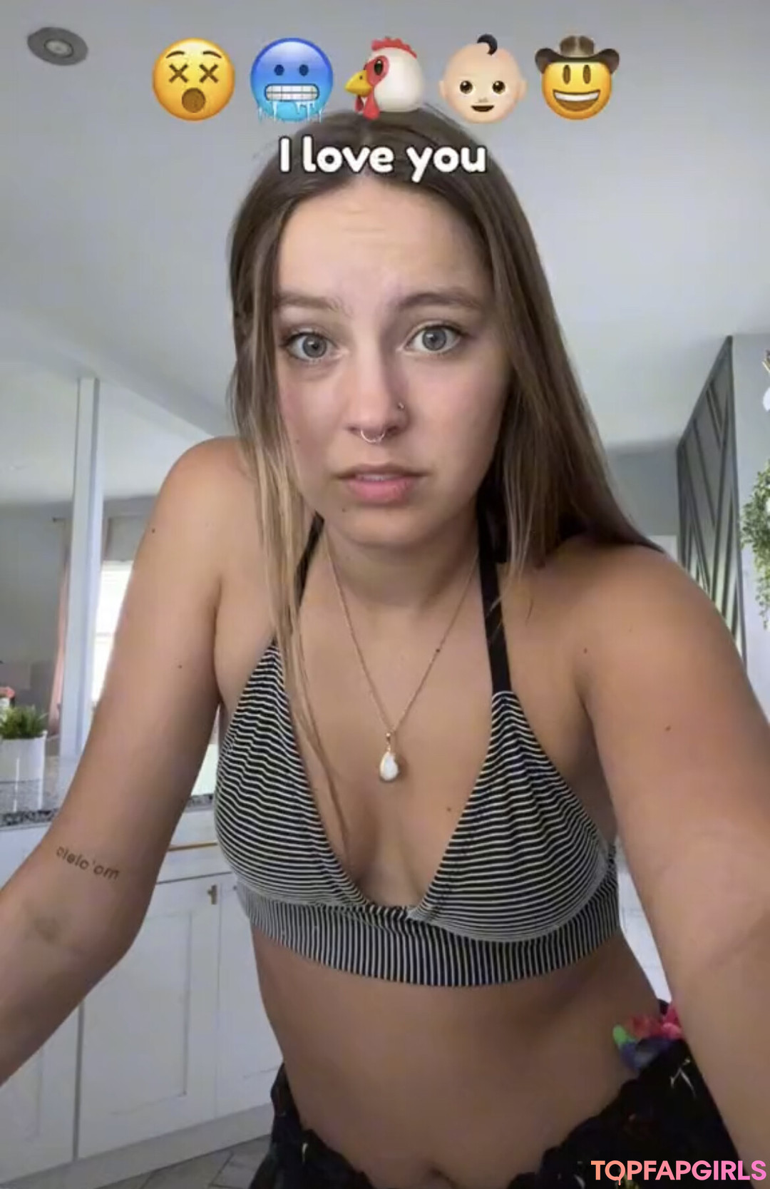 Peyton Coffee star erotic image