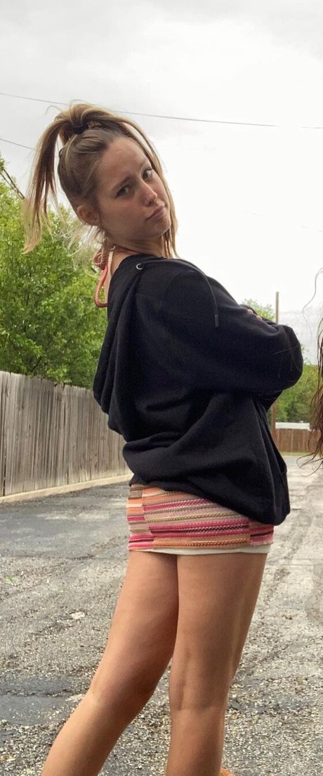 Peyton Coffee high quality actress picture