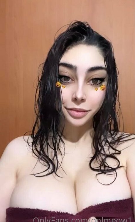 onlmeow1 exclusive model images