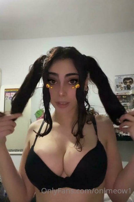 onlmeow1 pretty model pics