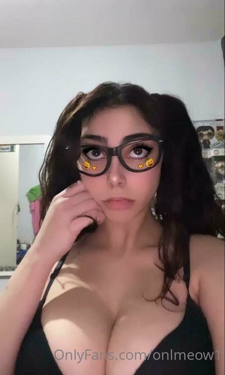 onlmeow1 pornstar sexy photos