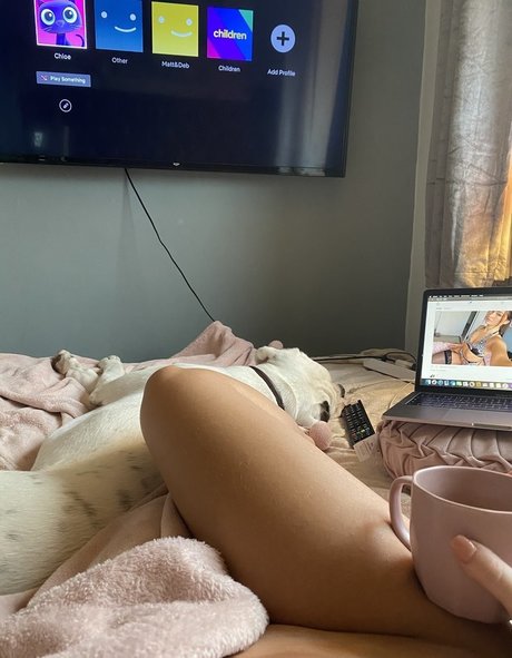 swimming pool onlyfans hot pic