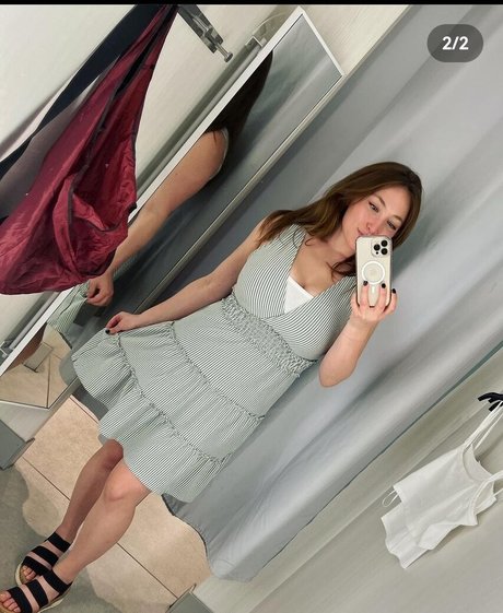 Julia tv pretty model picture