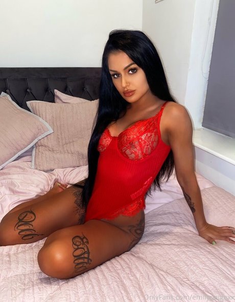 emilypaigexx model naked photo