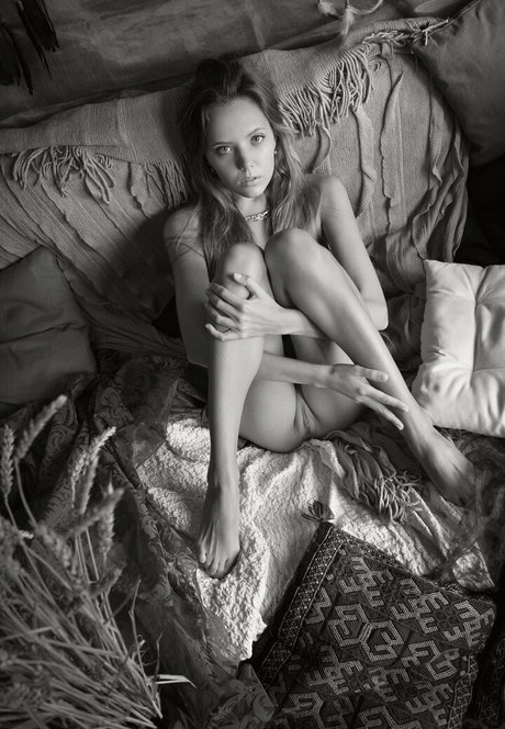 artofdanworld erotic actress gallery