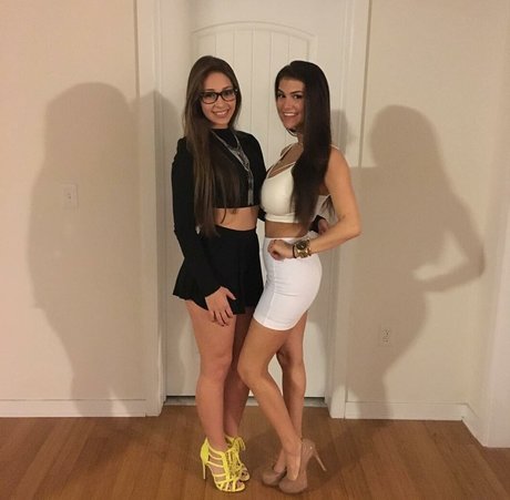 Dominique D Angelo nude model image