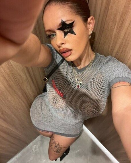 Khleopatre sexy pornstar photos