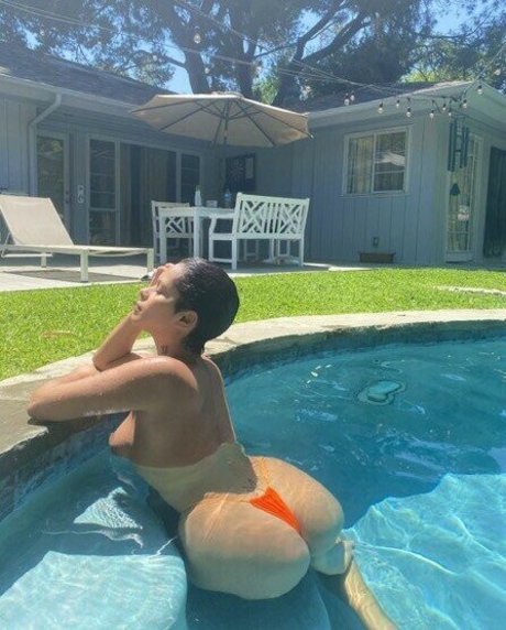 Khleopatre model high quality galleries