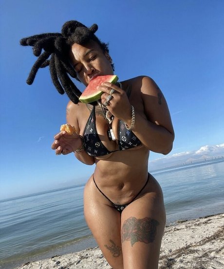 successful yell pornstar nude img