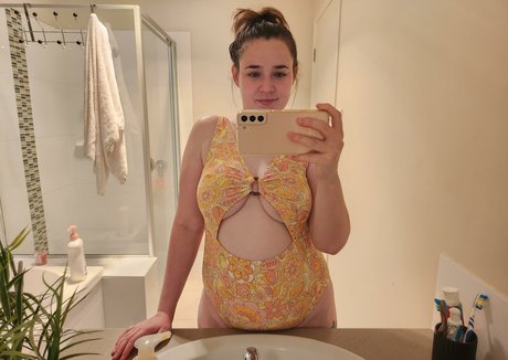 Spicyymumma art actress pictures