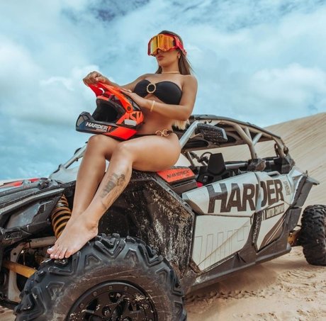 Deolane Bezerra hd actress gallery