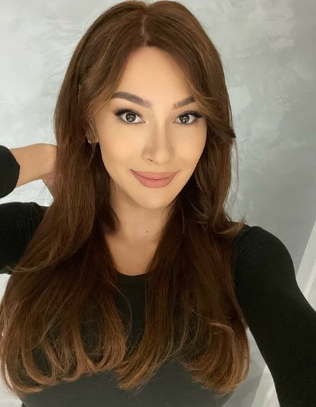 Andylynn Payne perfect model img