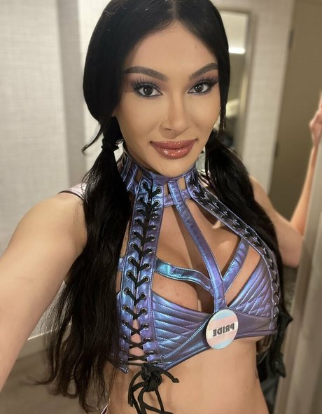 Andylynn Payne hot pornstar images