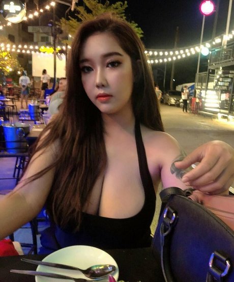 natural pawg onlyfans hot naked gallery