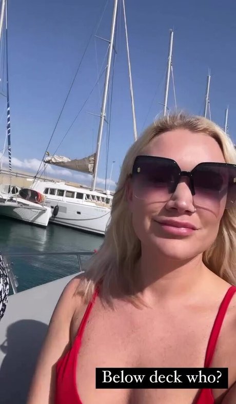 Hollie Jay Bowes pornstar xxx archive