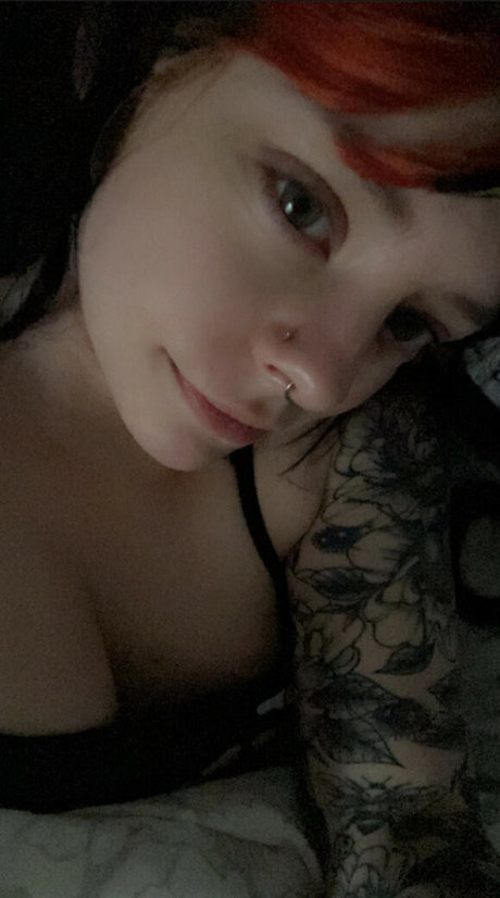 Catssnap hot actress pic