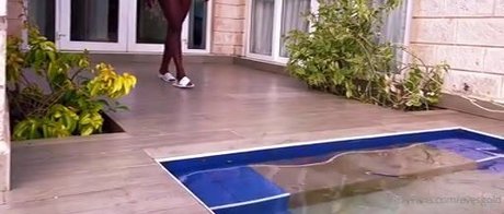 Bikini Princess free star images