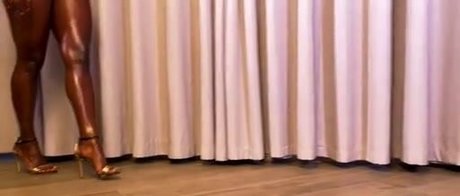 Bikini Princess xxx pornstar img