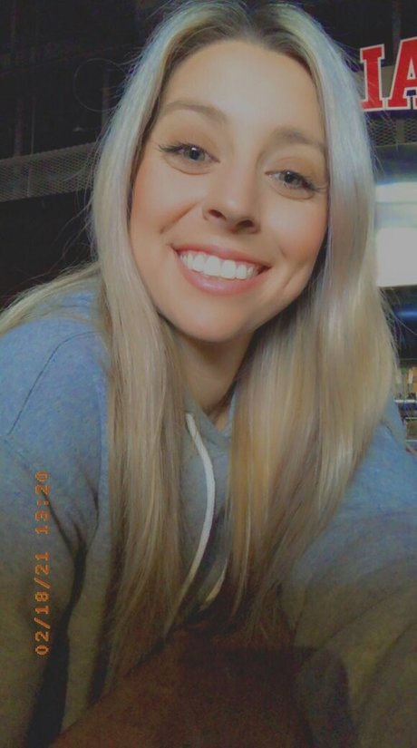 Hannah Murrell naked star images