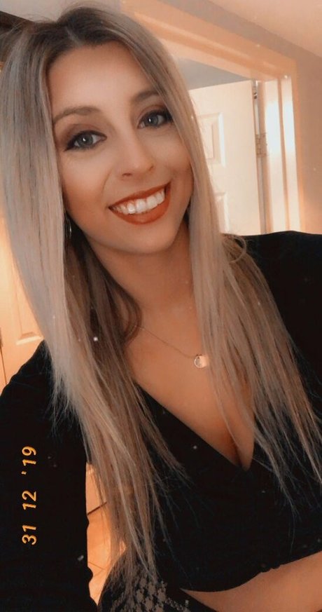 nerdy teen onlyfans free naked photo