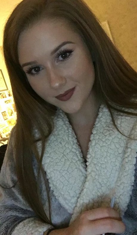 Chloe Rock Profile pic