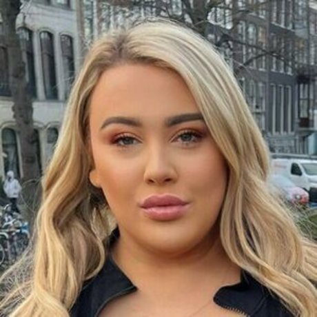 This is laura pornographic model pics