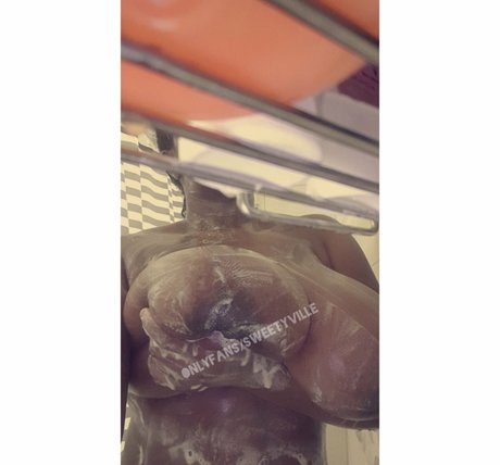 The only sweetyville adult model images