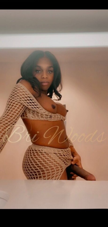 Bri Woods model pretty photo