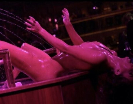 Frankie Fatale sex model images