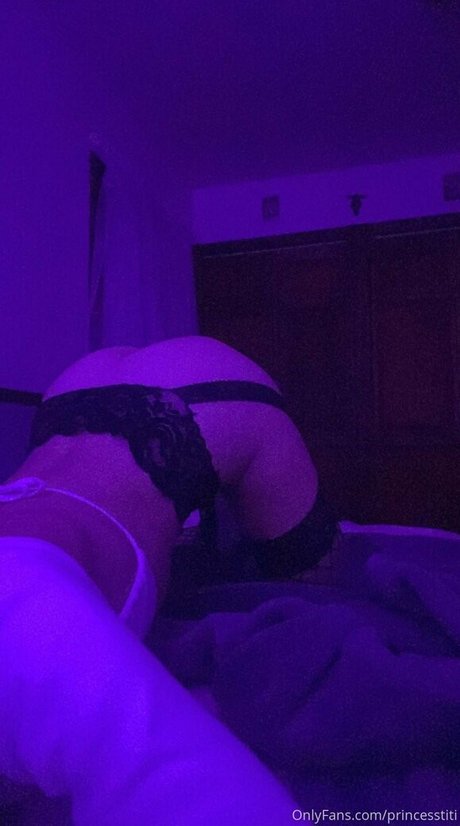 Taytayhein model free galleries