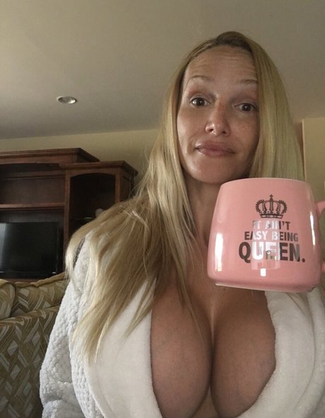 Billi Bardot free actress img