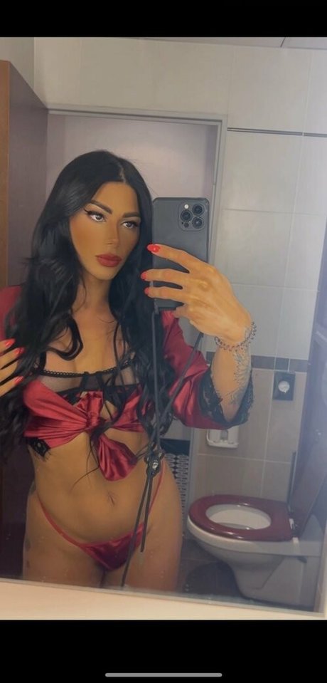 Alesandra Andrade art model pictures