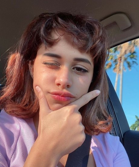 Littlebunnygirl model pornographic pic