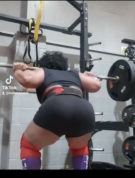 StrongWomen_ perfect model photos