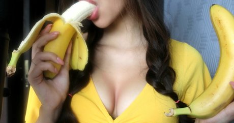 SensualCraveASMR model free gallery